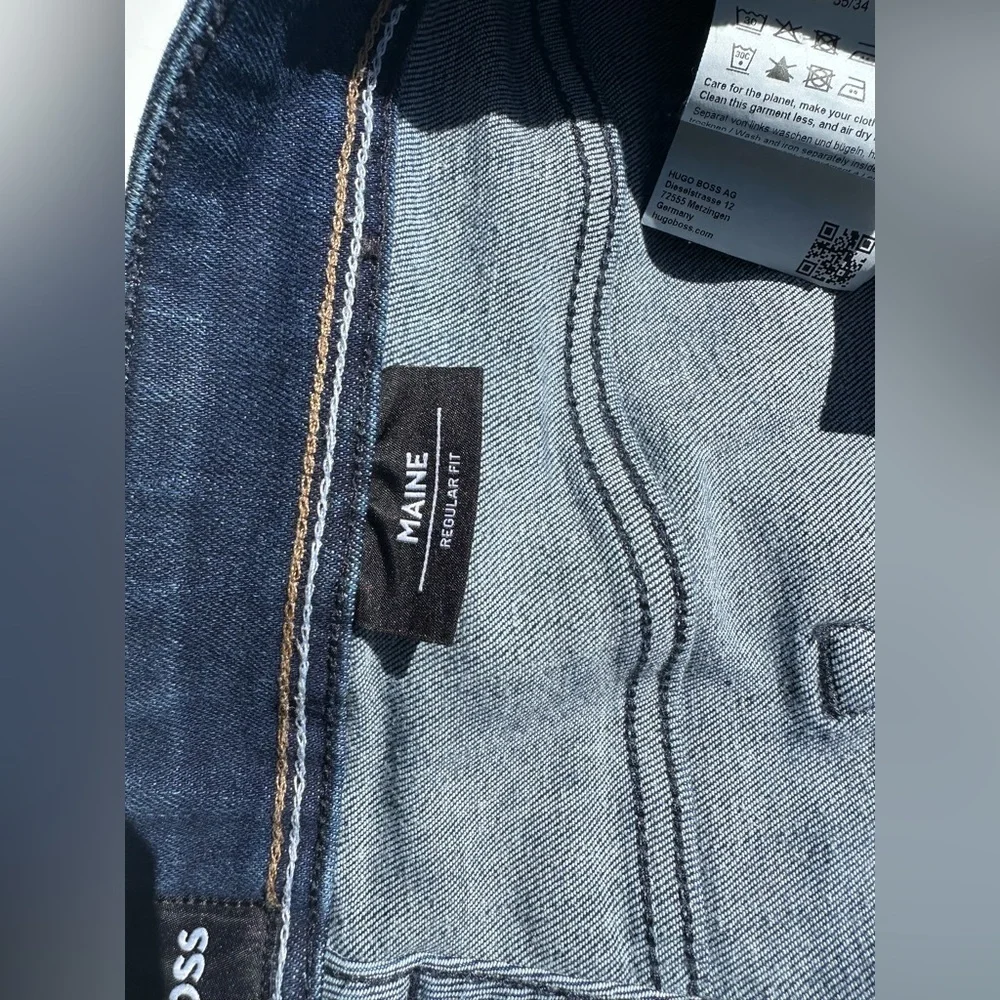 Boss MAINE Regular fit Men’s Slim Straight Jeans in Deep Blue, W 35, L 34